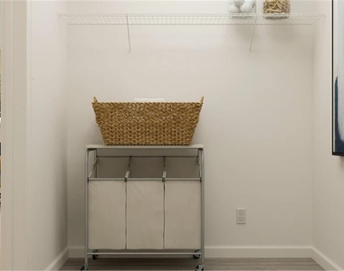 512 Almere Drive - Photo Thumbnail 28