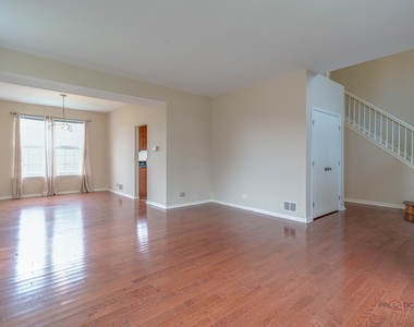 1101 Andover Drive - Photo Thumbnail 4