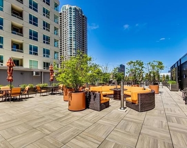 345 N La Salle Drive - Photo Thumbnail 19