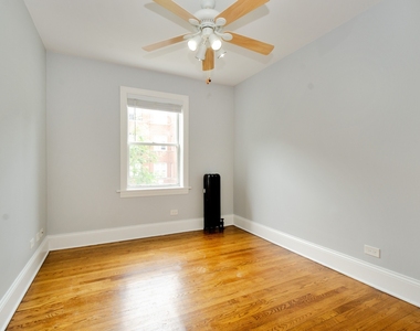 1611 W Juneway Terrace - Photo Thumbnail 5
