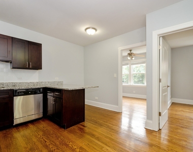 1611 W Juneway Terrace - Photo Thumbnail 3