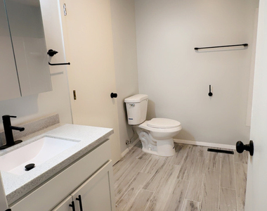 201 W Winchester Road - Photo Thumbnail 5