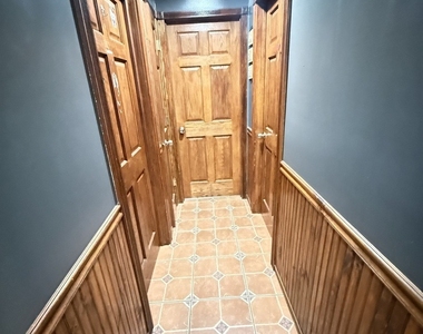1030 Crescent Court - Photo Thumbnail 12