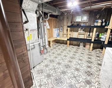 1030 Crescent Court - Photo Thumbnail 24