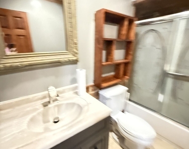 1030 Crescent Court - Photo Thumbnail 14