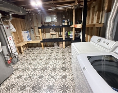 1030 Crescent Court - Photo Thumbnail 23