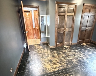 1030 Crescent Court - Photo Thumbnail 18