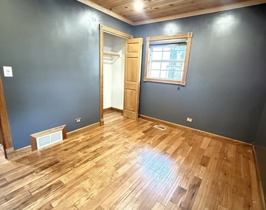 1030 Crescent Court - Photo Thumbnail 16