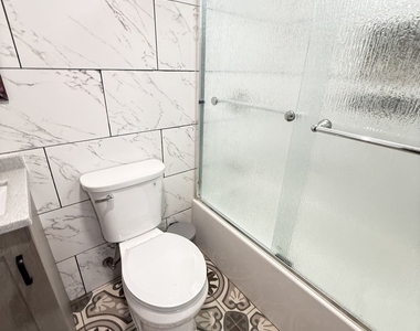 1030 Crescent Court - Photo Thumbnail 21