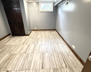1030 Crescent Court - Photo Thumbnail 22