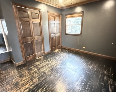 1030 Crescent Court - Photo Thumbnail 17