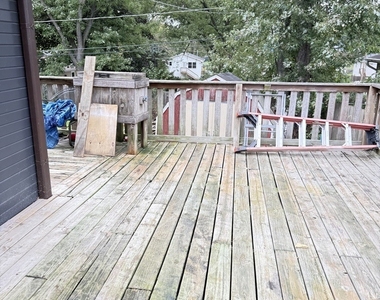 1030 Crescent Court - Photo Thumbnail 25