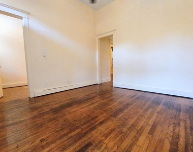 1911 W Belmont Avenue - Photo Thumbnail 6