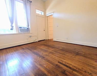1911 W Belmont Avenue - Photo Thumbnail 5