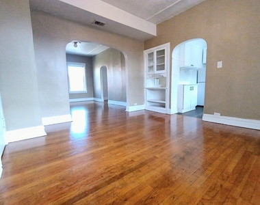 3514 N Broadway Street - Photo Thumbnail 1