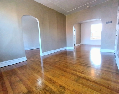 3514 N Broadway Street - Photo Thumbnail 6