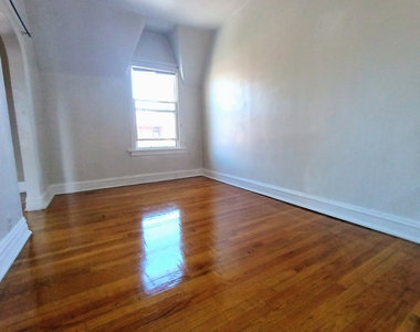 3514 N Broadway Street - Photo Thumbnail 8