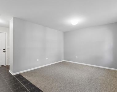 3224 N Kilbourn Avenue - Photo Thumbnail 13