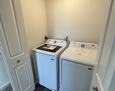 880 Briar Glen Court - Photo Thumbnail 15