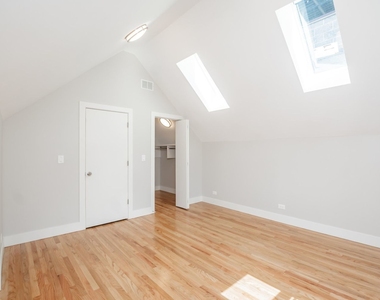 2112 W Roscoe Street - Photo Thumbnail 7