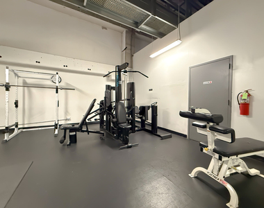 1212 N Lasalle Street - Photo Thumbnail 14