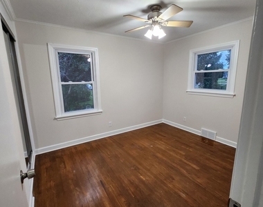 221 Sunset Terrace - Photo Thumbnail 11