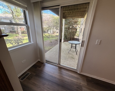 2858 Meadow Lane - Photo Thumbnail 5