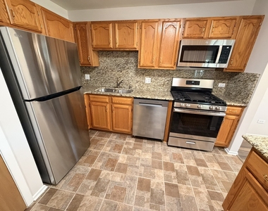 2858 Meadow Lane - Photo Thumbnail 6