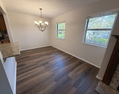 2858 Meadow Lane - Photo Thumbnail 3
