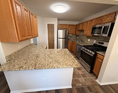 2858 Meadow Lane - Photo Thumbnail 7