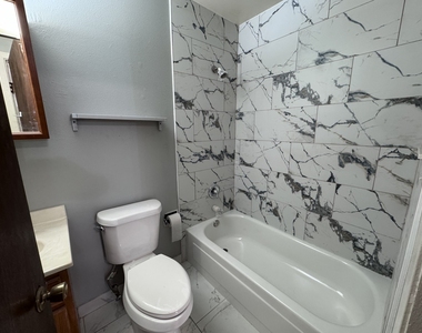 7425 Brookdale Drive - Photo Thumbnail 9