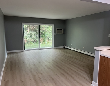 7425 Brookdale Drive - Photo Thumbnail 2
