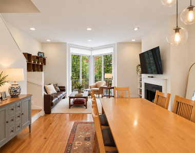 310 N Clinton Street - Photo Thumbnail 11
