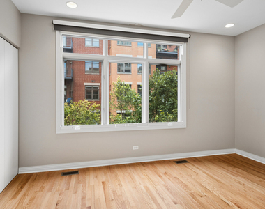 310 N Clinton Street - Photo Thumbnail 15