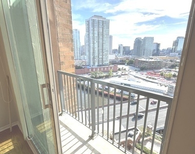 600 N Kingsbury Street - Photo Thumbnail 14