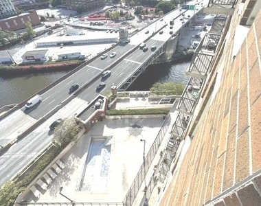 600 N Kingsbury Street - Photo Thumbnail 17