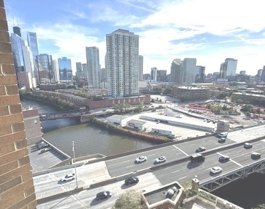 600 N Kingsbury Street - Photo Thumbnail 16