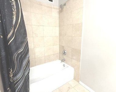 600 N Kingsbury Street - Photo Thumbnail 26