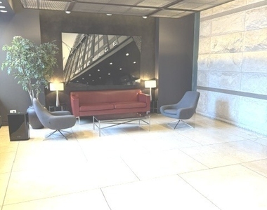 600 N Kingsbury Street - Photo Thumbnail 5
