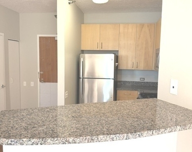 600 N Kingsbury Street - Photo Thumbnail 24