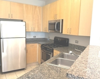 600 N Kingsbury Street - Photo Thumbnail 25