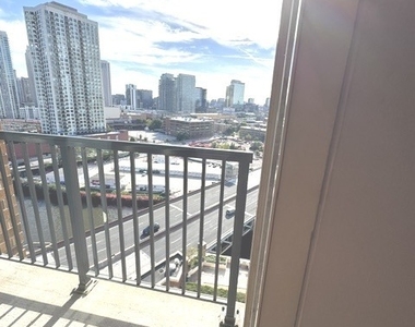 600 N Kingsbury Street - Photo Thumbnail 19