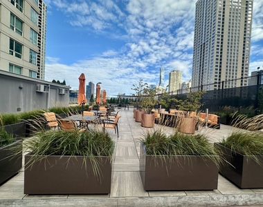 345 N Lasalle Street - Photo Thumbnail 13