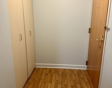 345 N Lasalle Street - Photo Thumbnail 2