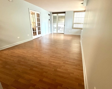 345 N Lasalle Street - Photo Thumbnail 3