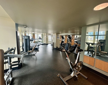 345 N Lasalle Street - Photo Thumbnail 14