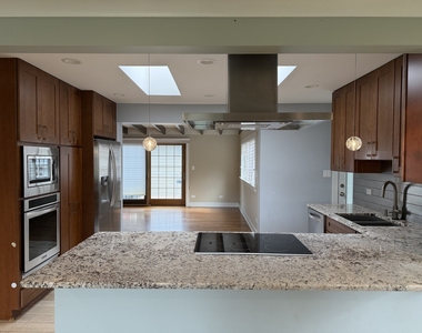 4205 N Newland Avenue - Photo Thumbnail 2