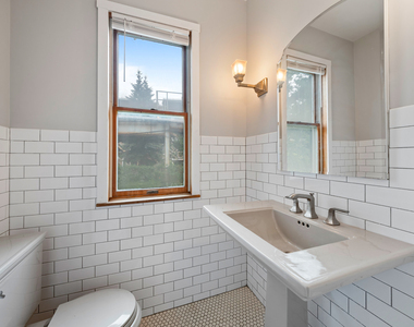 4647 N Winchester Avenue - Photo Thumbnail 4