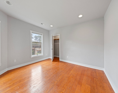 4647 N Winchester Avenue - Photo Thumbnail 10