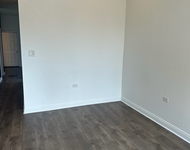 4040 W Carroll Avenue - Photo Thumbnail 14